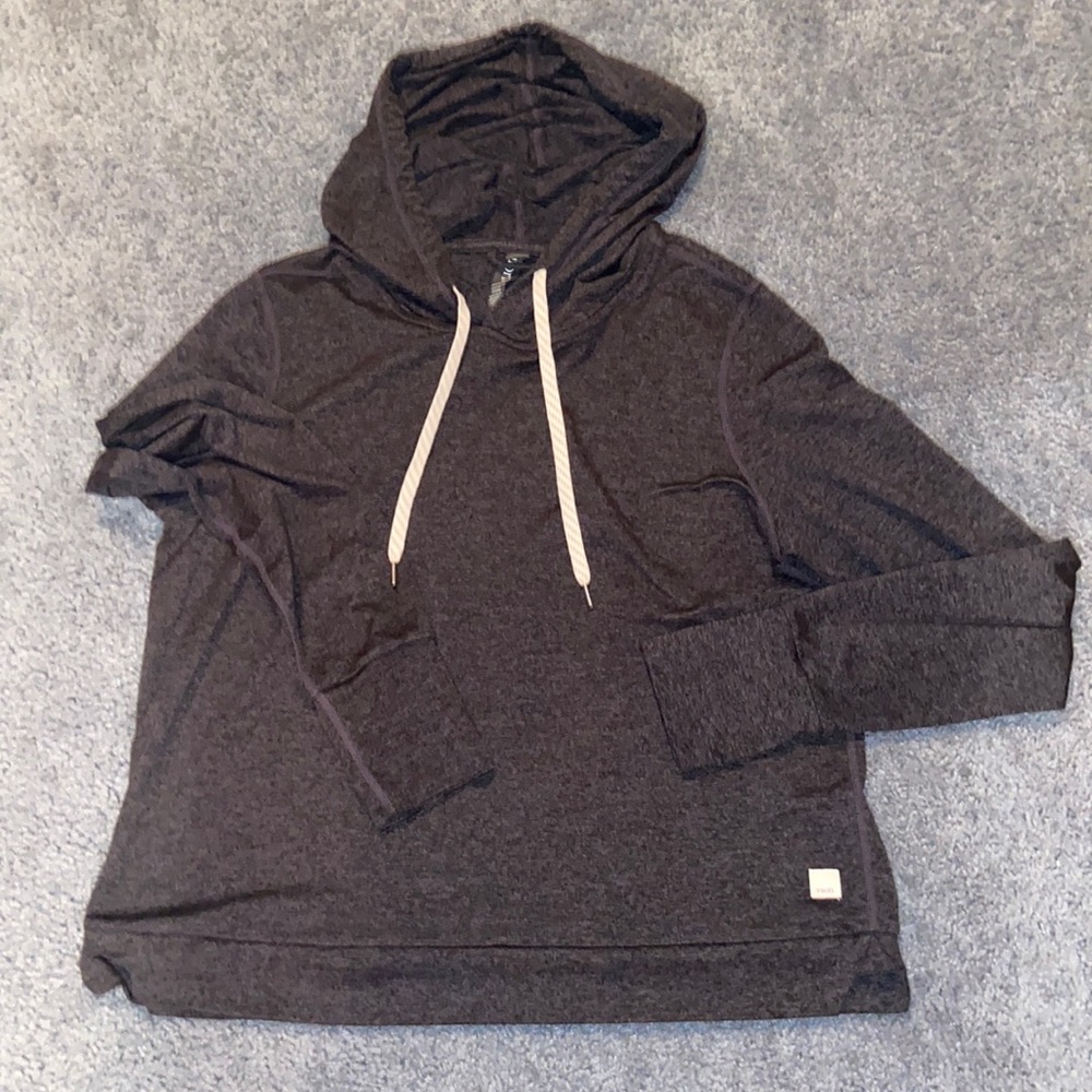 Vuori hooded long sleeve